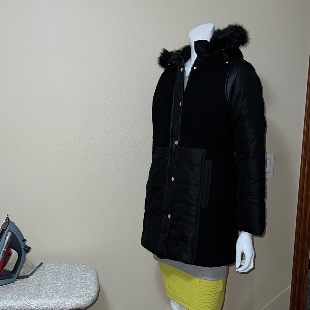 Beautiful, Susan Graver winter coat size XS,
